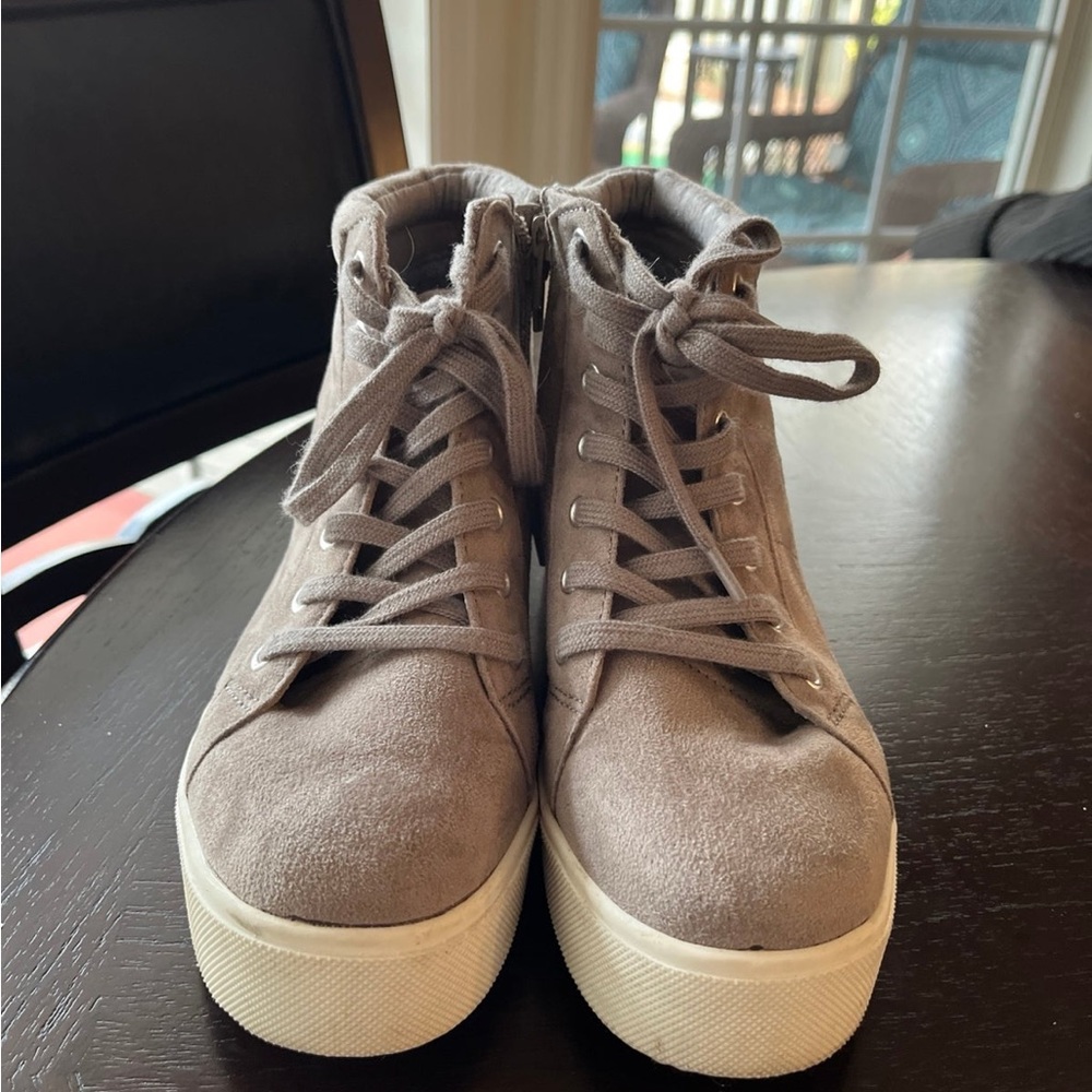 Soda booties 7.5. Excellent condition